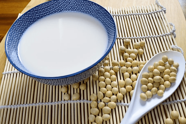 ‘IM电竞’
1岁宝宝不能喝纯牛奶？这些工具更不能吃！(图6)