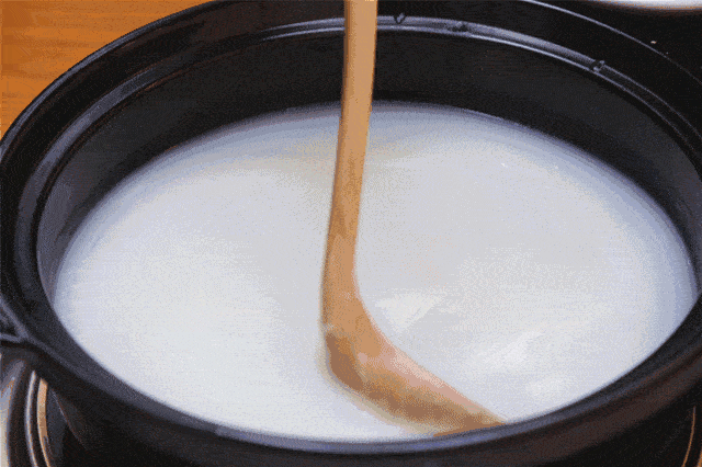 ‘IM电竞’
1岁宝宝不能喝纯牛奶？这些工具更不能吃！(图3)