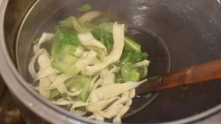 IM电竞官网-农业部专家：近期禽流感疫情发生传播风险增大